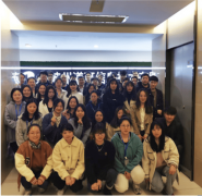 其模式特点是深度绑定头部KOL(如李等) 其模式特点是深度绑定头部KOL(如李等)